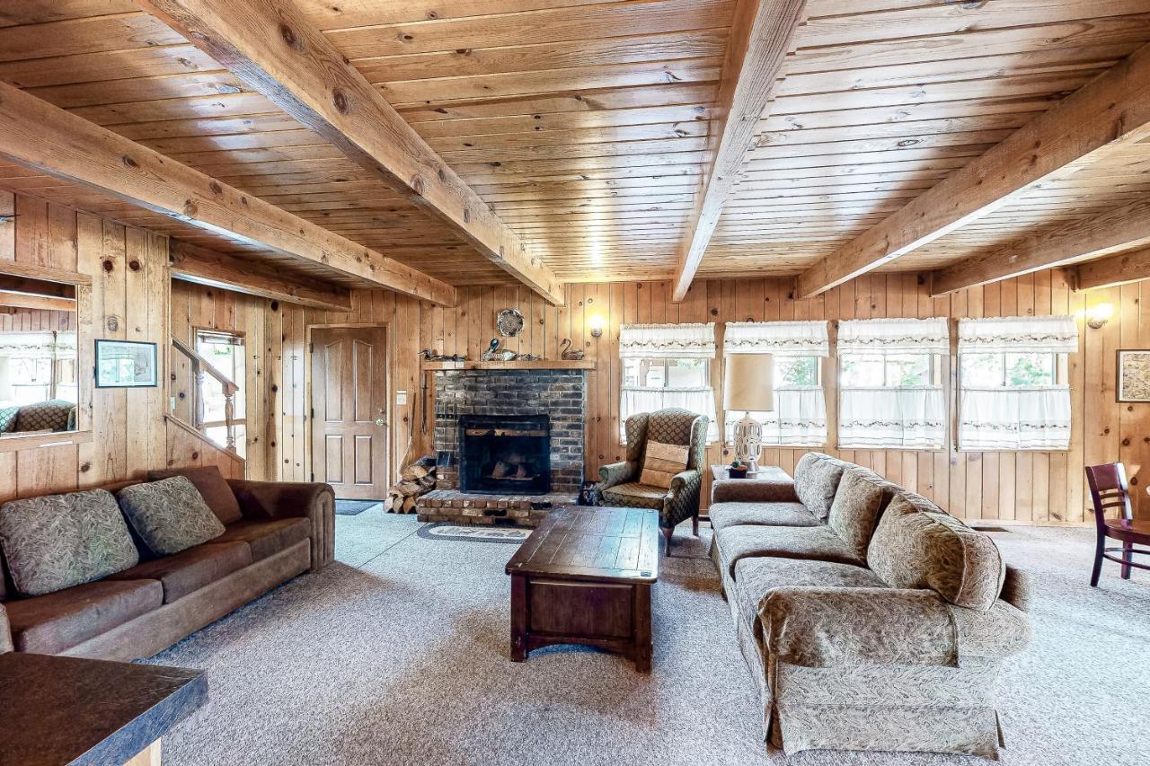 Lancaster Cabin Bass Lake Exterior photo